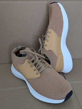 Women’s Travel Athletic Sneakers Powder Size 7.5 ( 38) Brown